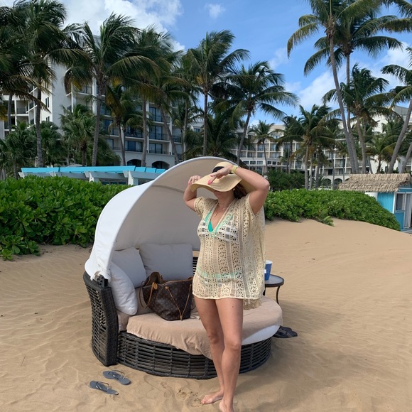 Meet your Posher, Tiffany - Picture 1 of 1